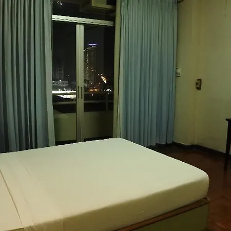 Suriwongse Tower Inn